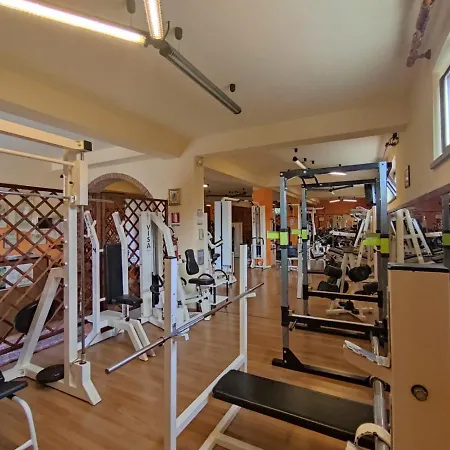Indipendente Con Parcheggio Privato Servizio Palestra